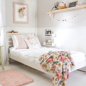 Beddy’s Chic White Twin Bedding Set